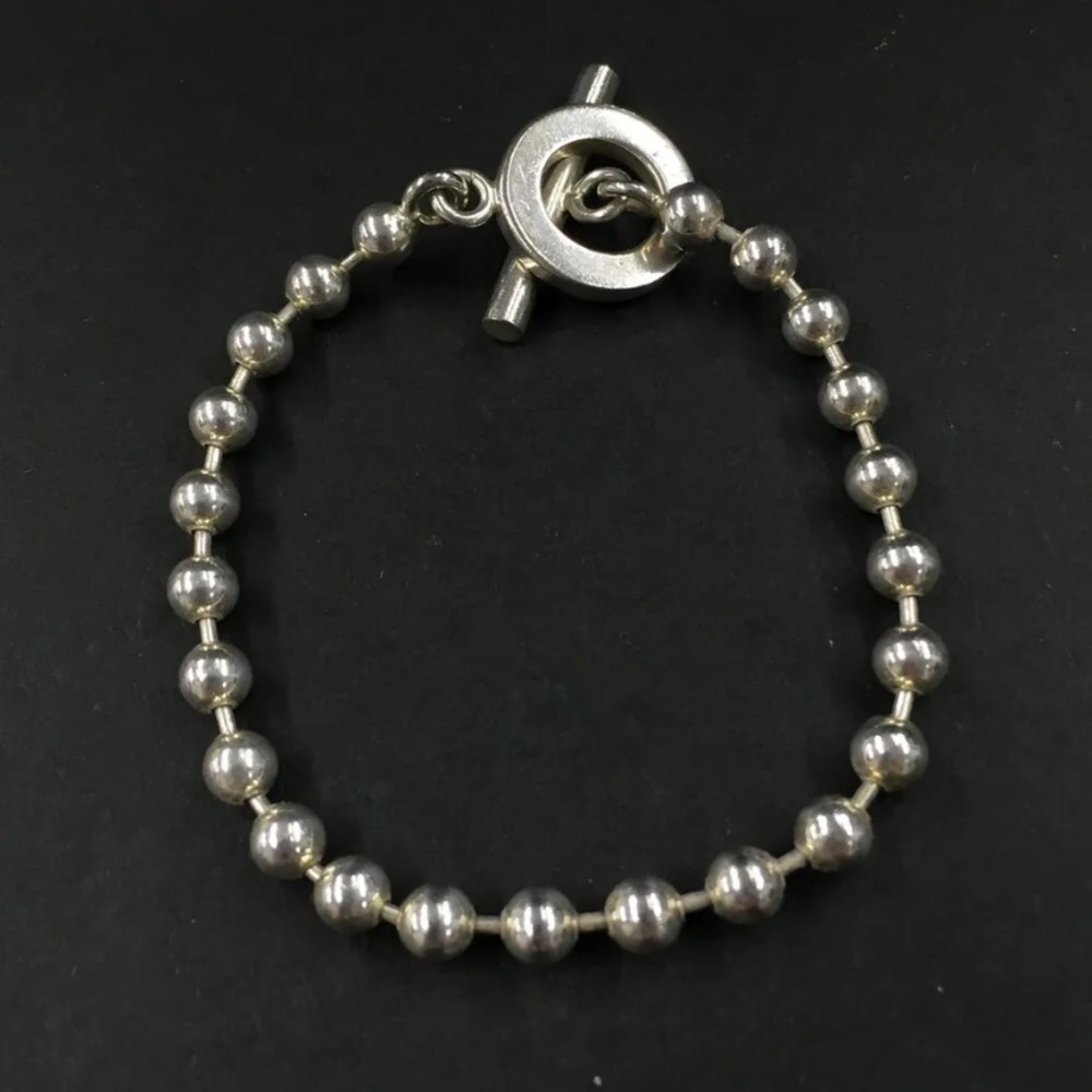 Gucci Elegant Silver Bead Bracelet